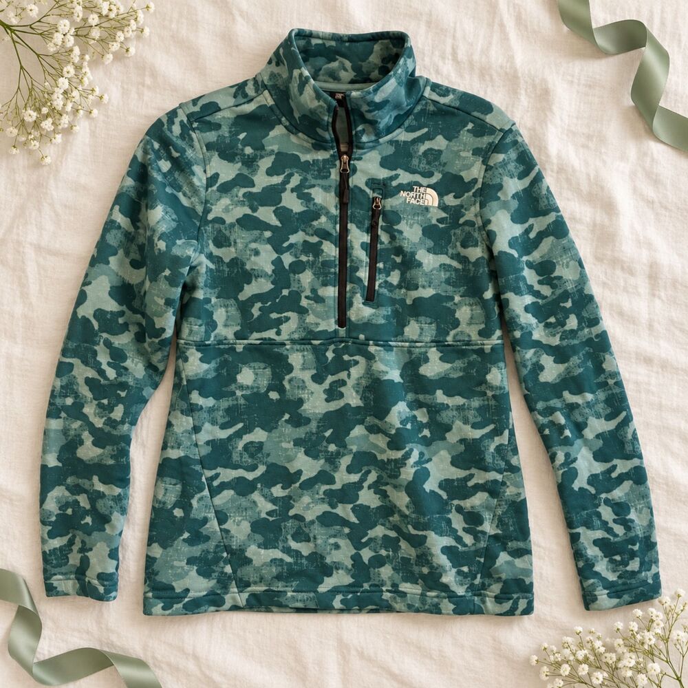 The North Face Women’s Small Green Teal Camo Half Zip Fleece Pullover